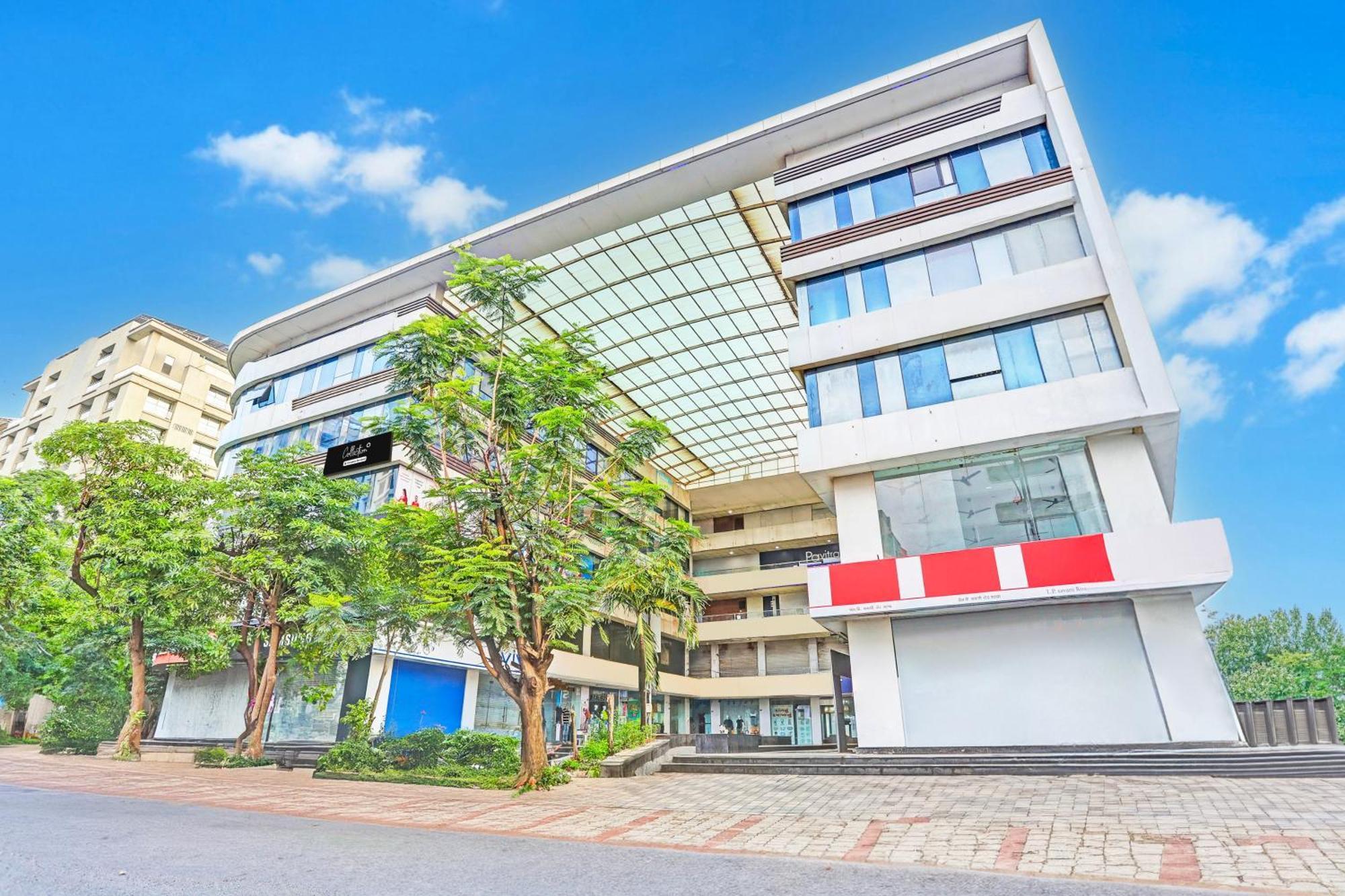 Super Collection O Adajan Formerly Hotel Western Inn Surat Exterior photo